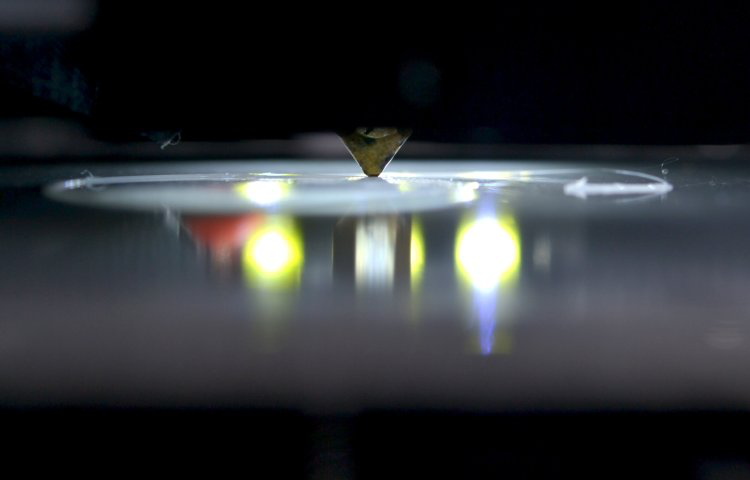 3D-МИКРОПЕЧАТЬ: УНИКАЛЬНЫЙ ЛИТОГРАФ ДЛЯ ФОТОНИКИ И БИОИНЖЕНЕРИИ СОЗДАН В МФТИ